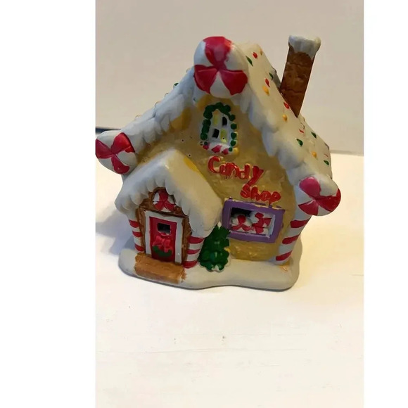 Greenbrier Intl. Lot of Twelve (12) Lighted Houses Stores, etc - Picture 11 of 12